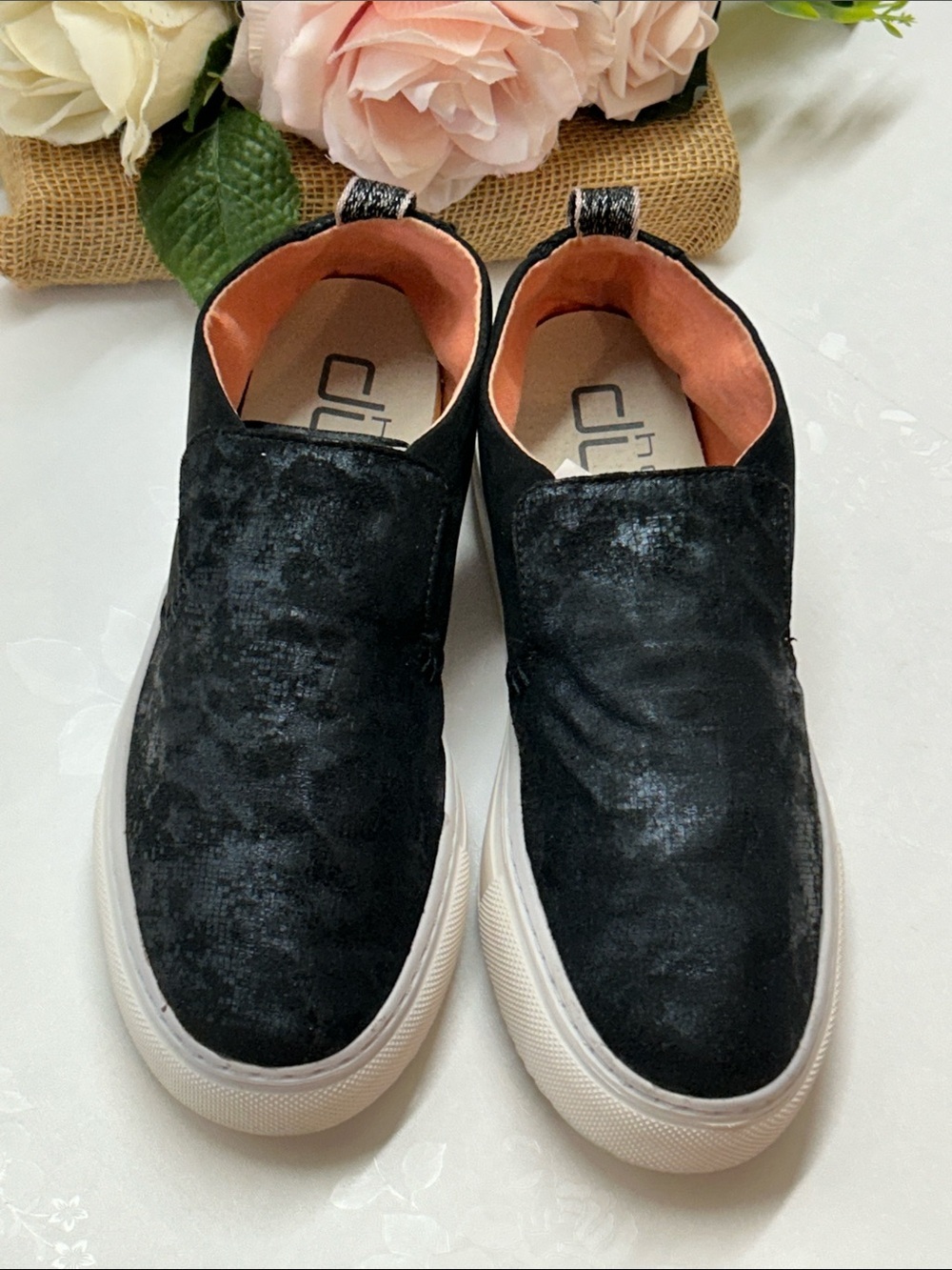 Women's Black Slip-On Casual Sneakers